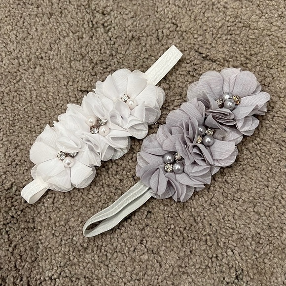 Set of 2 White Gray and Silver Sparkly Hair Bows Stretchy Headband - Picture 1 of 2